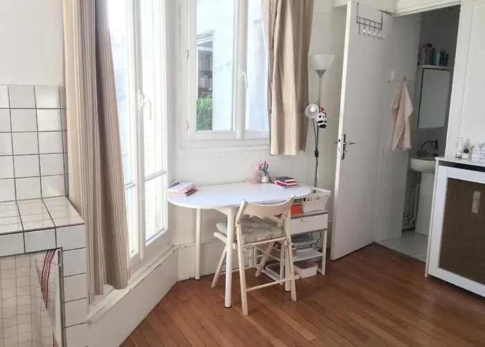Cozy At Saint Germain Διαμέρισμα